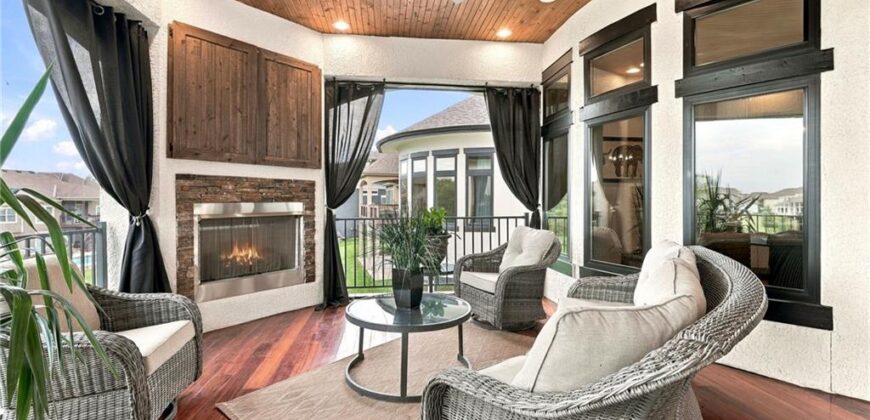 10239 N Kansas Avenue, Kansas City, MO 64155
