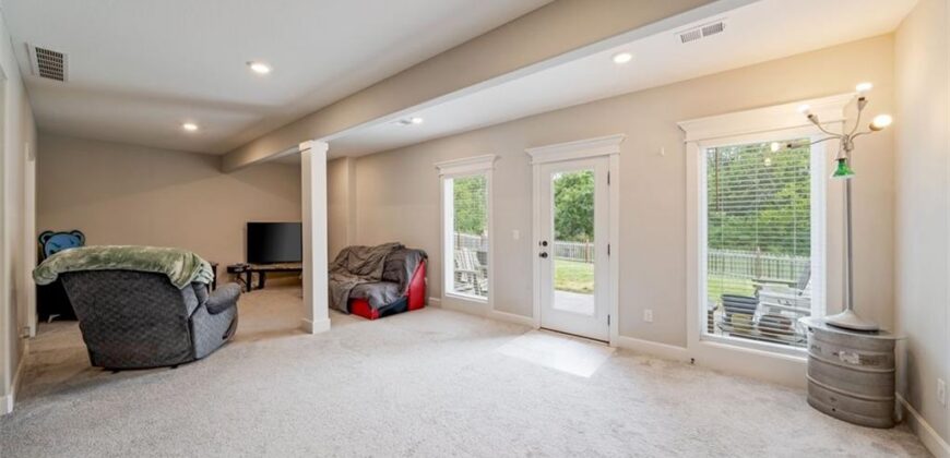 1719 Johnston Street, Liberty, MO 64068