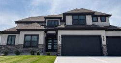 10514 N Hawthorne Avenue, Kansas City, MO 64157