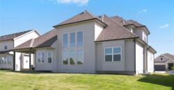 10514 N Hawthorne Avenue, Kansas City, MO 64157