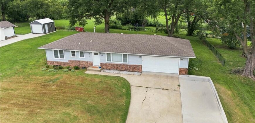 608 NE 82nd Street, Kansas City, MO 64118