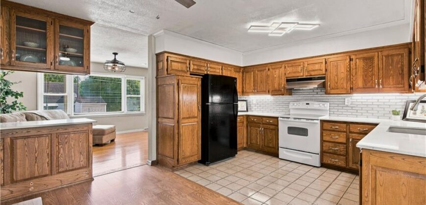 608 NE 82nd Street, Kansas City, MO 64118