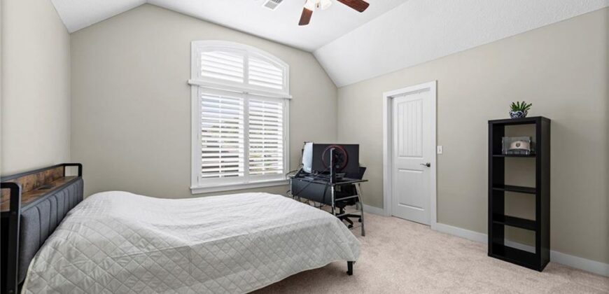 7853 N Kirkwood Avenue, Kansas City, MO 64151