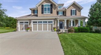 7853 N Kirkwood Avenue, Kansas City, MO 64151