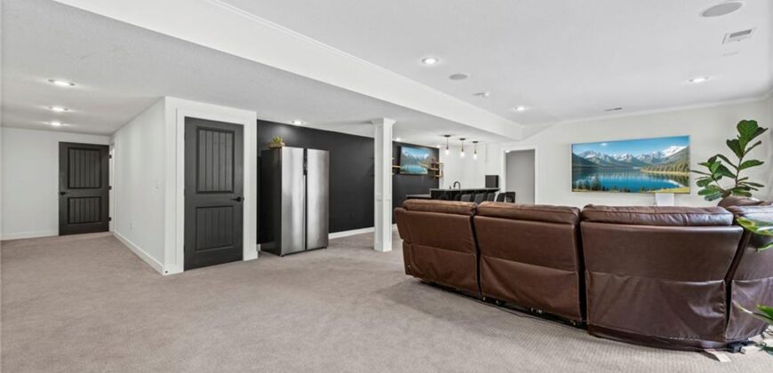 7853 N Kirkwood Avenue, Kansas City, MO 64151