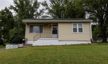 1405 NE 72 Street, Gladstone, MO 64118