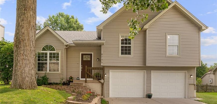 8705 N Carson Avenue, Kansas City, MO 64153
