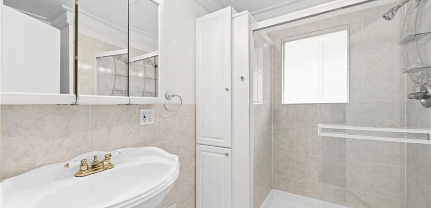 9609 NW 77th Terrace, Weatherby Lake, MO 64152