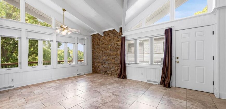 9609 NW 77th Terrace, Weatherby Lake, MO 64152
