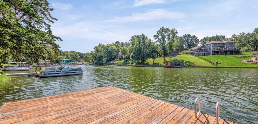 9609 NW 77th Terrace, Weatherby Lake, MO 64152