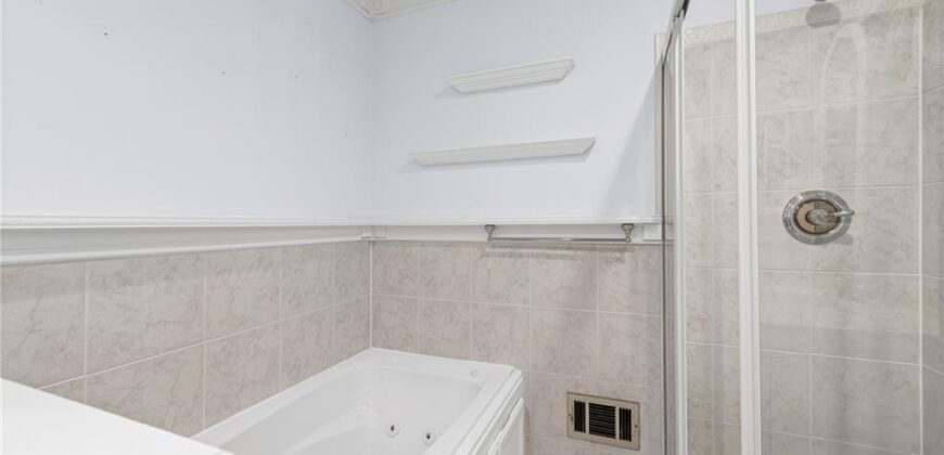 9609 NW 77th Terrace, Weatherby Lake, MO 64152