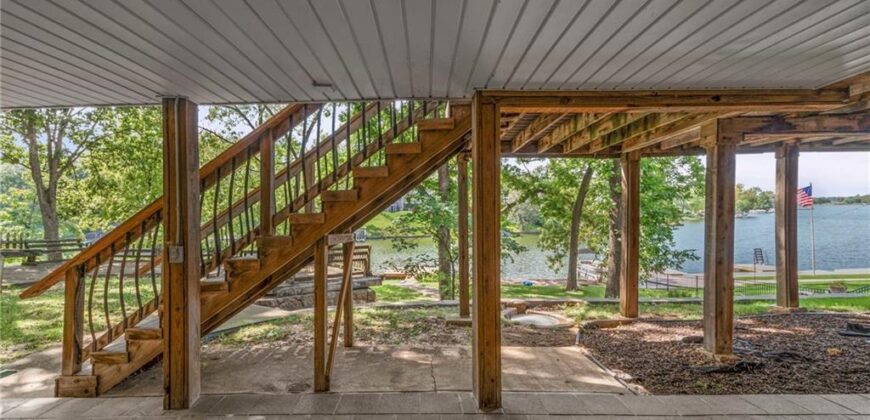 9609 NW 77th Terrace, Weatherby Lake, MO 64152
