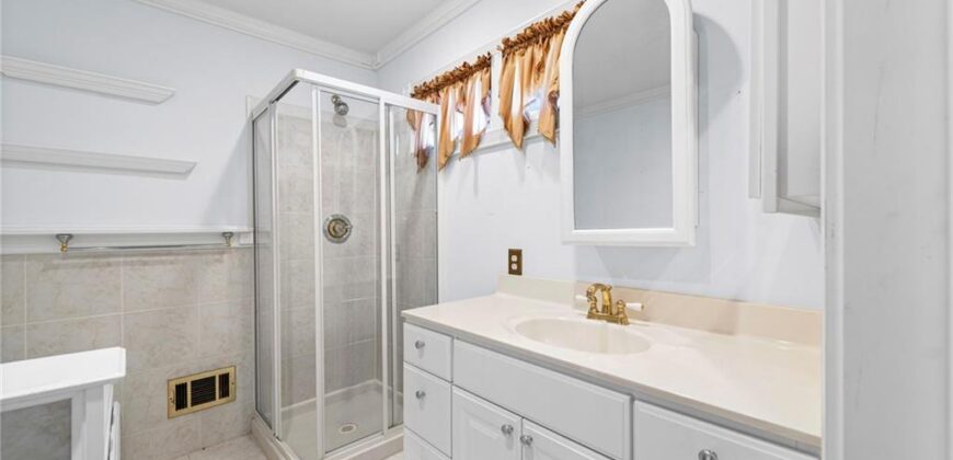 9609 NW 77th Terrace, Weatherby Lake, MO 64152