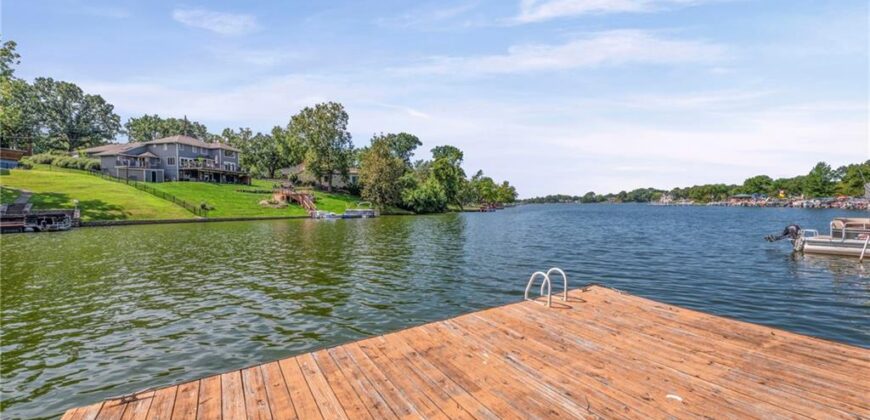 9609 NW 77th Terrace, Weatherby Lake, MO 64152