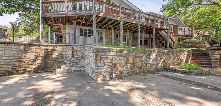 9609 NW 77th Terrace, Weatherby Lake, MO 64152