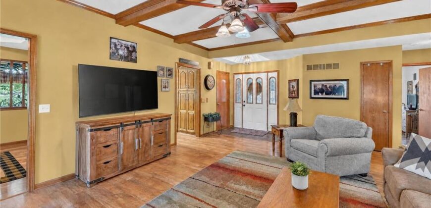 14318 Kimberly Drive, Excelsior Springs, MO 64024