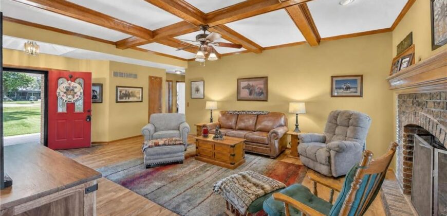 14318 Kimberly Drive, Excelsior Springs, MO 64024