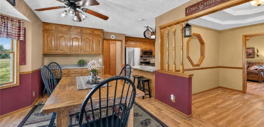 14318 Kimberly Drive, Excelsior Springs, MO 64024