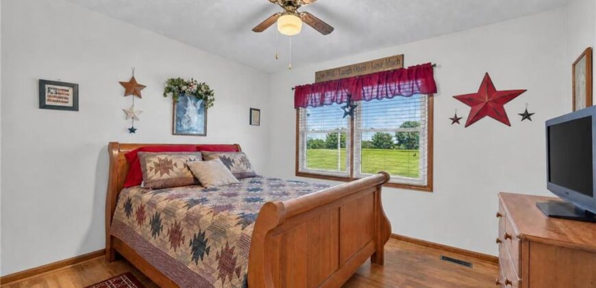 14318 Kimberly Drive, Excelsior Springs, MO 64024
