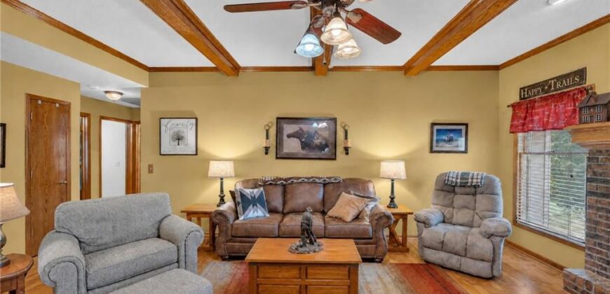 14318 Kimberly Drive, Excelsior Springs, MO 64024