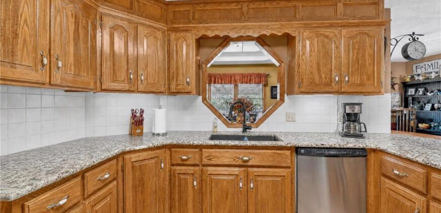 14318 Kimberly Drive, Excelsior Springs, MO 64024