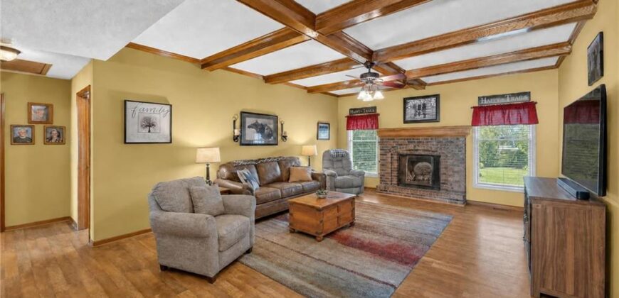 14318 Kimberly Drive, Excelsior Springs, MO 64024