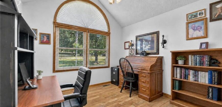 14318 Kimberly Drive, Excelsior Springs, MO 64024