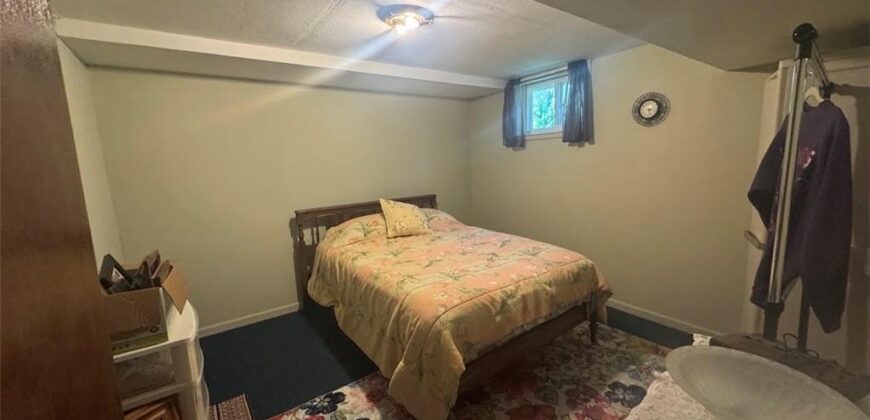 3736 N Lister Avenue, Kansas City, MO 64117
