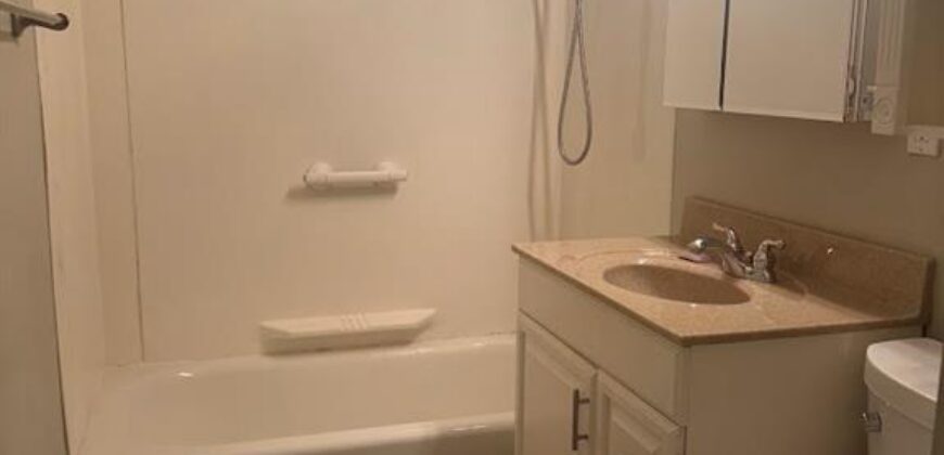 3736 N Lister Avenue, Kansas City, MO 64117