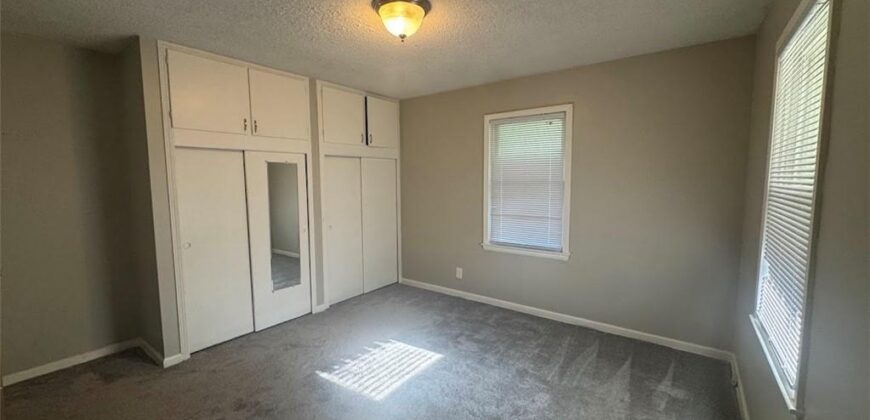 3736 N Lister Avenue, Kansas City, MO 64117