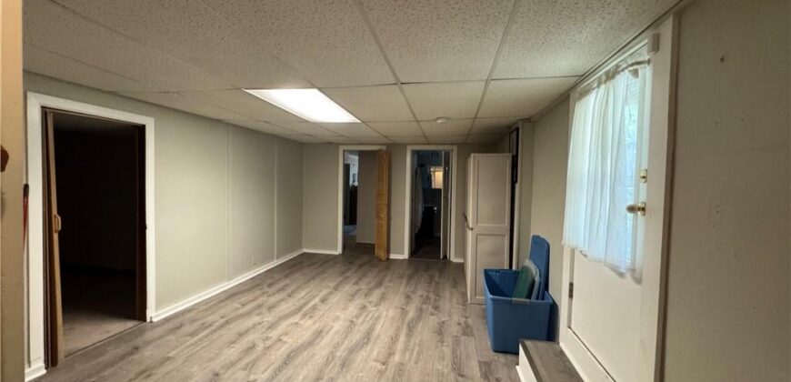 3736 N Lister Avenue, Kansas City, MO 64117