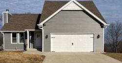 306 Lakeland Drive, Smithville, MO 64089
