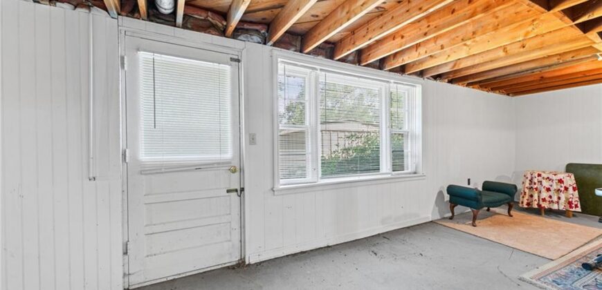 7017 N Montrose Avenue, Kansas City, MO 64151