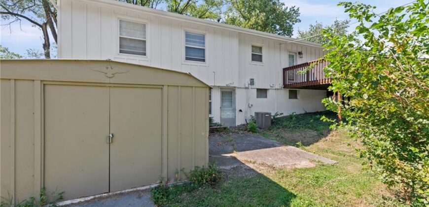 7017 N Montrose Avenue, Kansas City, MO 64151