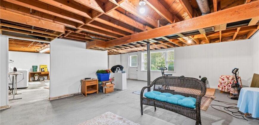 7017 N Montrose Avenue, Kansas City, MO 64151