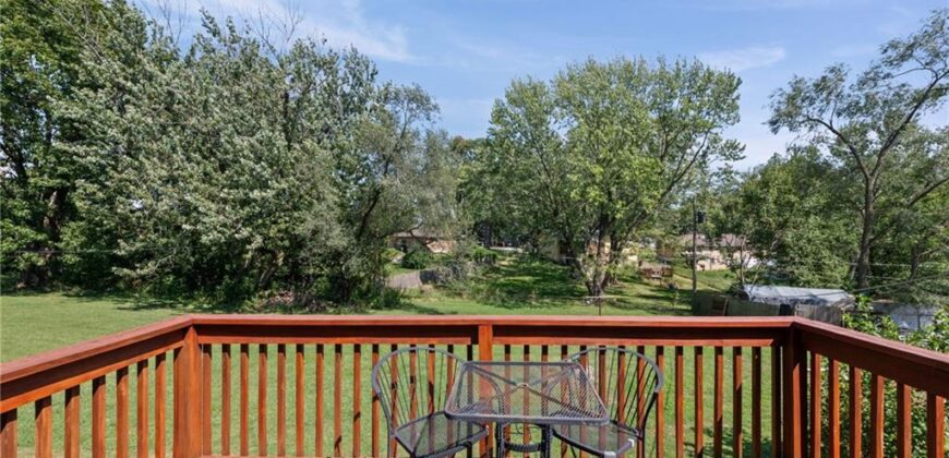 7017 N Montrose Avenue, Kansas City, MO 64151