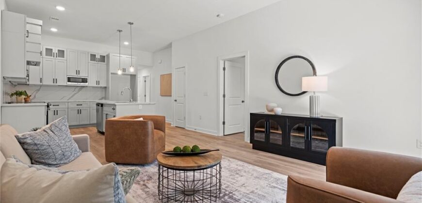 9313 N Adrian Avenue, Kansas City, MO 64154