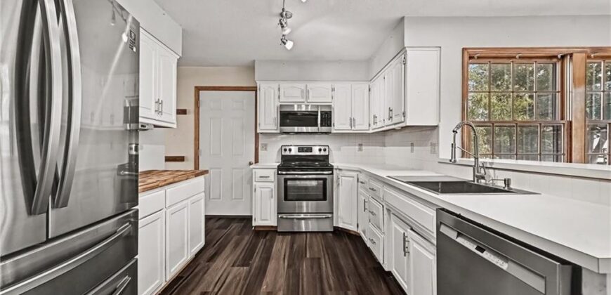 1629 Dunwich Drive, Liberty, MO 64068