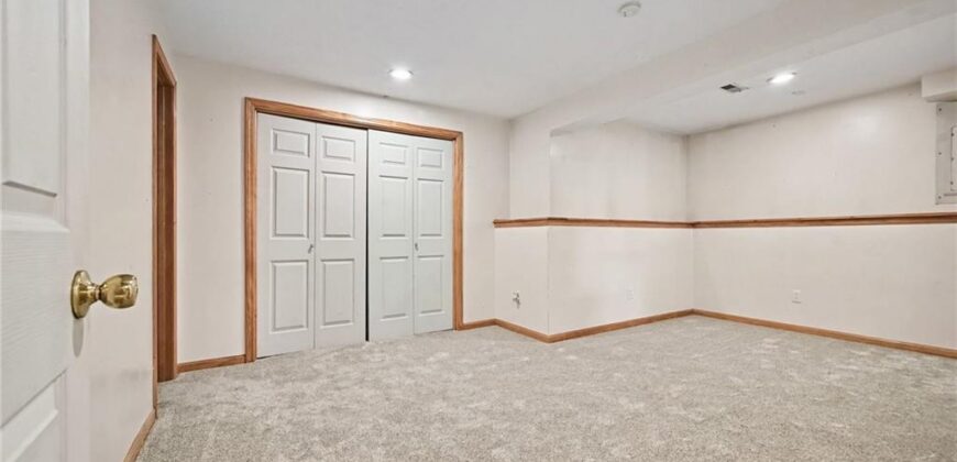 1629 Dunwich Drive, Liberty, MO 64068