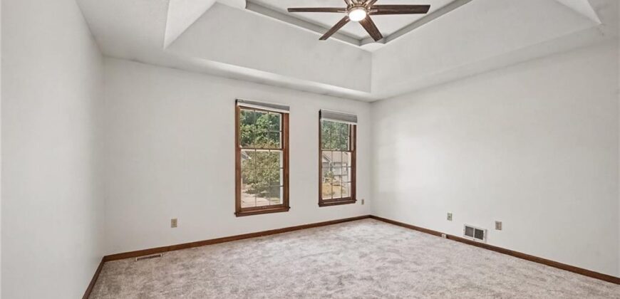 1629 Dunwich Drive, Liberty, MO 64068