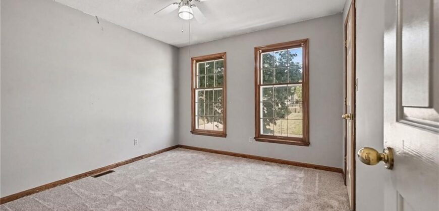 1629 Dunwich Drive, Liberty, MO 64068