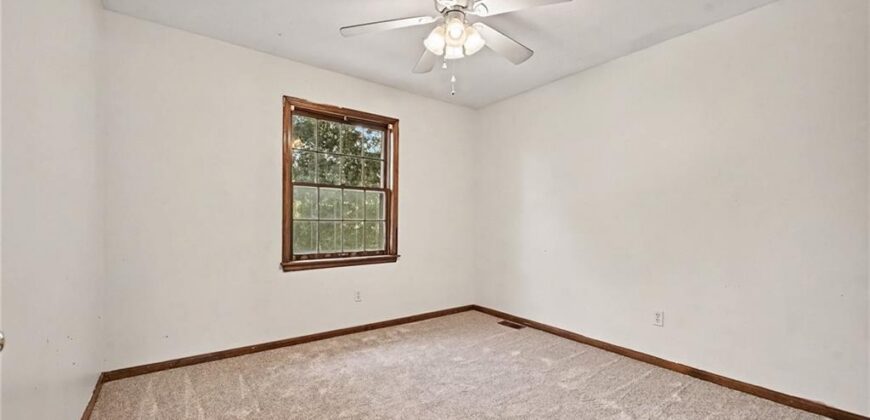 1629 Dunwich Drive, Liberty, MO 64068