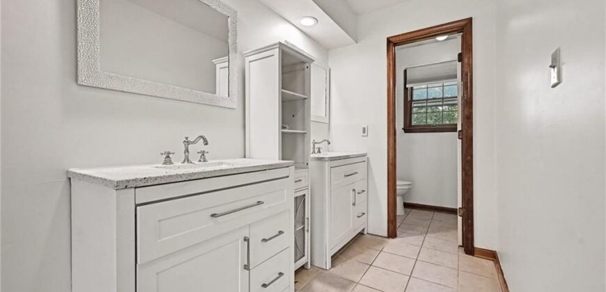 1629 Dunwich Drive, Liberty, MO 64068