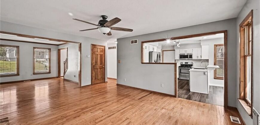 1629 Dunwich Drive, Liberty, MO 64068