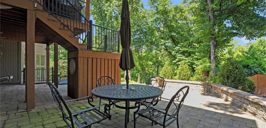 6001 N Cosby Avenue, Kansas City, MO 64151