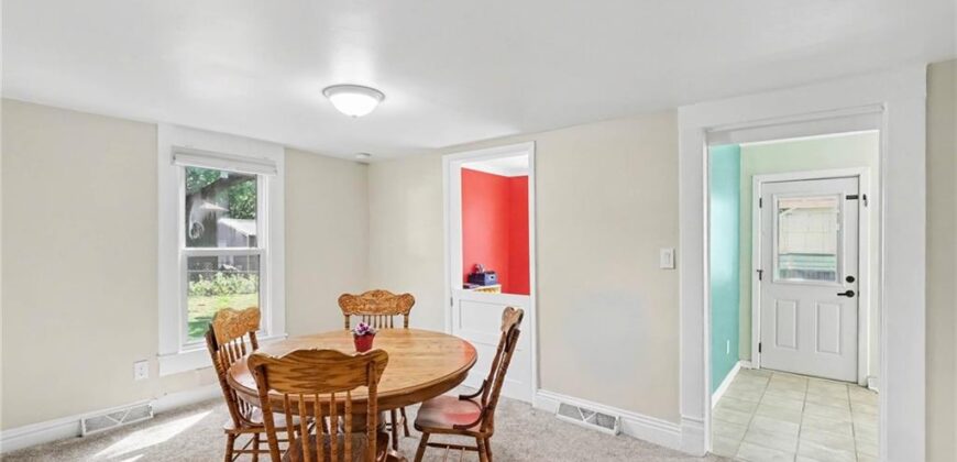 514 N MAPLE Avenue, Smithville, MO 64089
