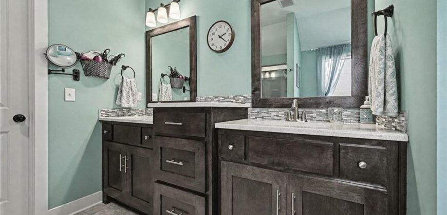 12725 N Overbrook Drive, Platte City, MO 64079