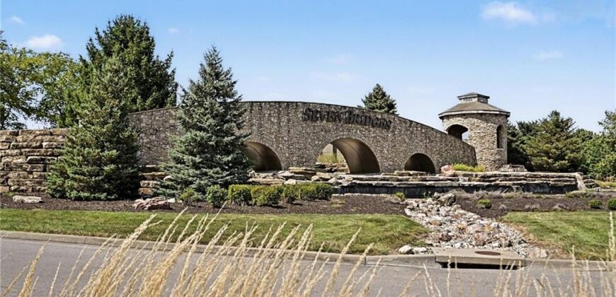 12725 N Overbrook Drive, Platte City, MO 64079