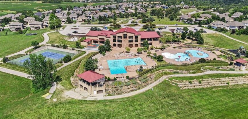 12725 N Overbrook Drive, Platte City, MO 64079