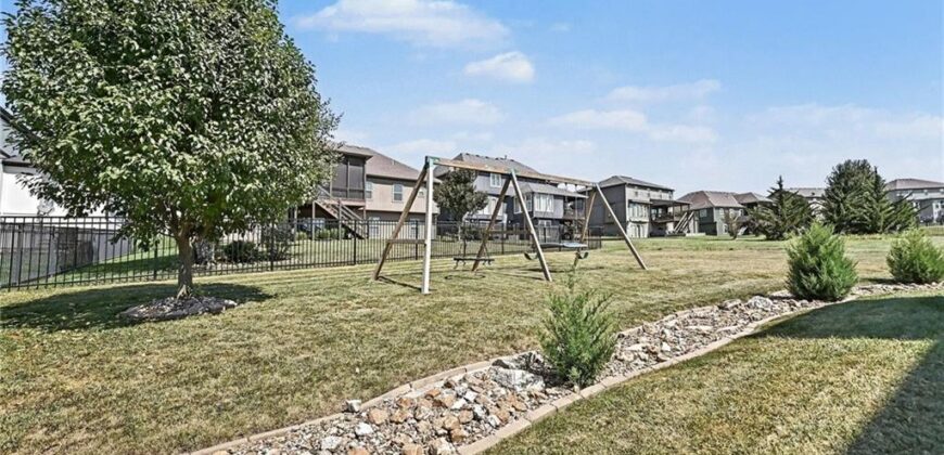 12725 N Overbrook Drive, Platte City, MO 64079